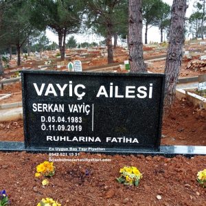 İki Kişilik 4cm Granit Mezar Taşı Modeli - Granit Aile Mezar Baş Taşı Fiyatları