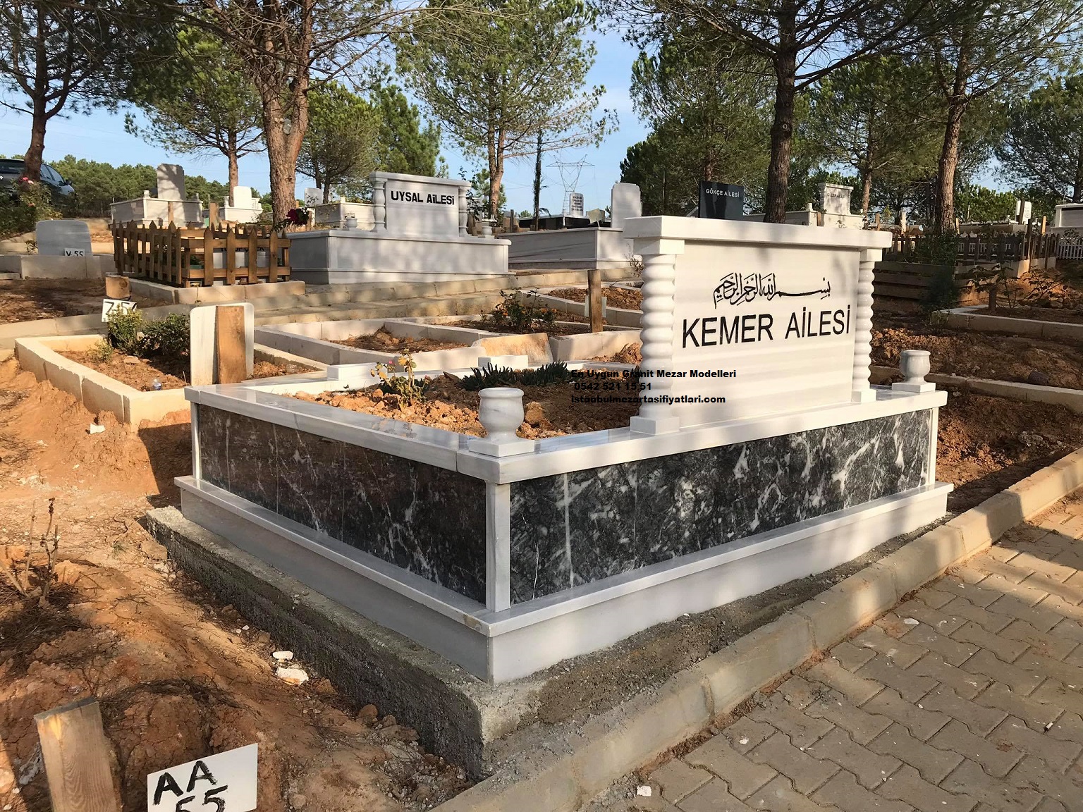 İki Kişilik Gövde Uludağ Siyah Baş Taşı Sütunlu Mezar - Görsel 2