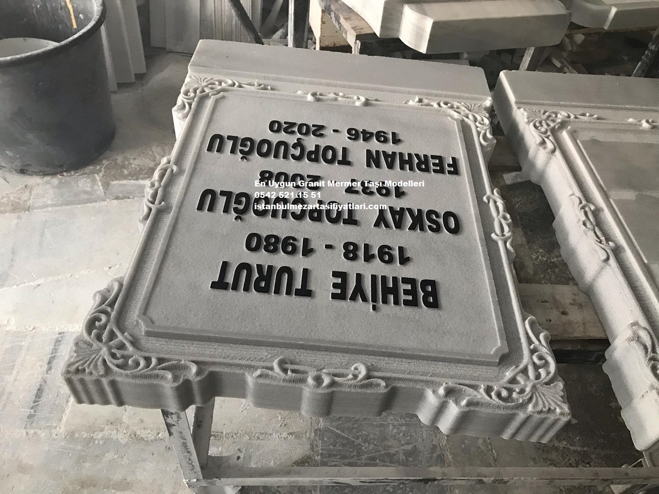 Desen İşlemeli Tek Kişilik Mermer Mezar Taşı - Özel Yapım Mezar Baş Taşı Modelleri - Görsel 4