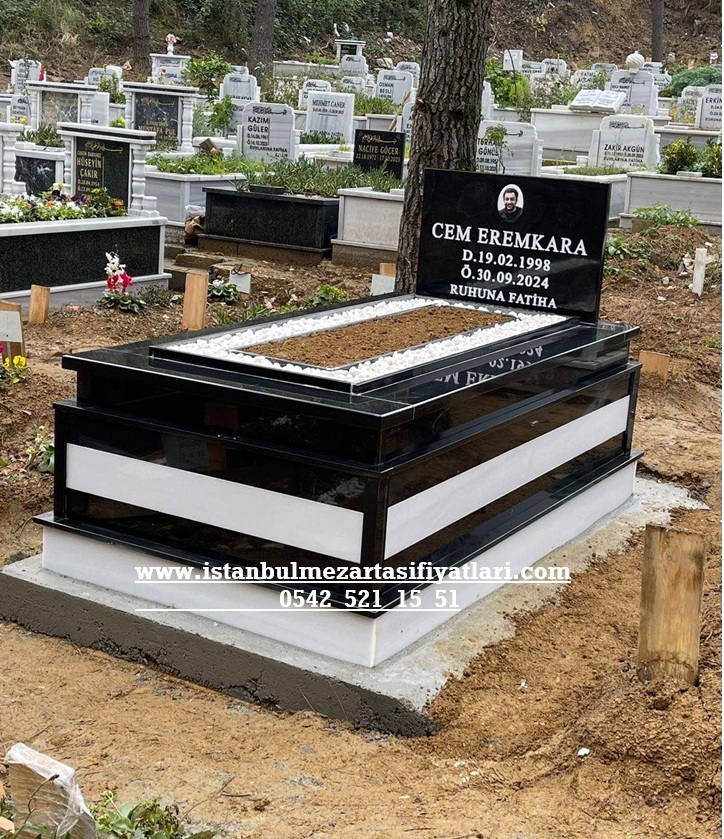 Tek Kişilik Siyah Granit Mermer Mezar Modeli - Görsel 2