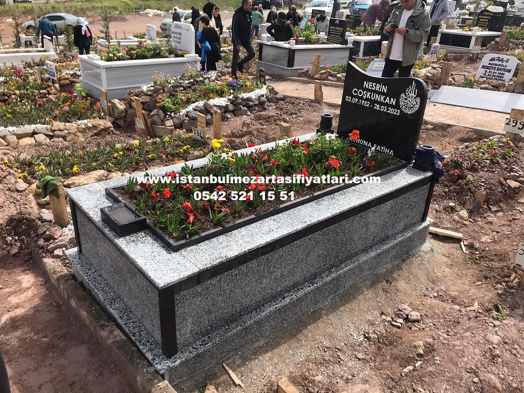 Tek Kişilik Siyah Şeritli Granit Mezar - Mezar Yapım Ücretleri - Görsel 3