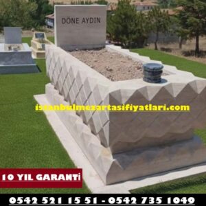 Tek Kişilik Üçgen Kesim Oymalı Blok Tasarım Mezar - Güzel Mezar Modeli